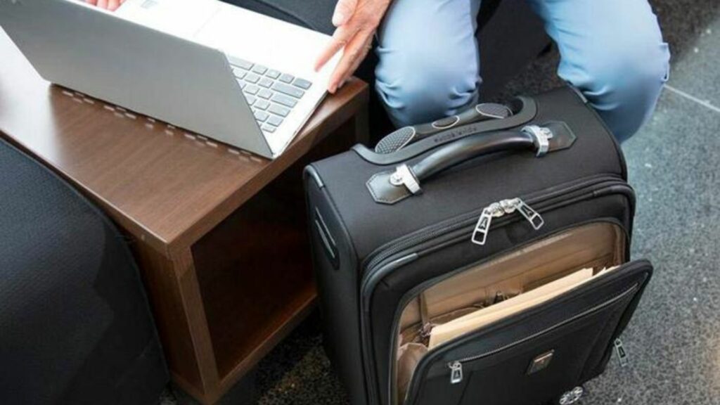 Essential Items for a Smooth Business Trip